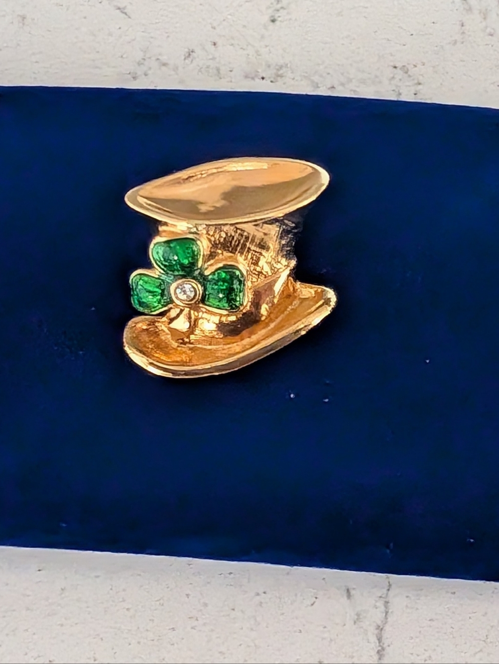Vintage AVON Gold-tone Leprechaun Hat, 3 Green Leaf Clover Irish Pin
